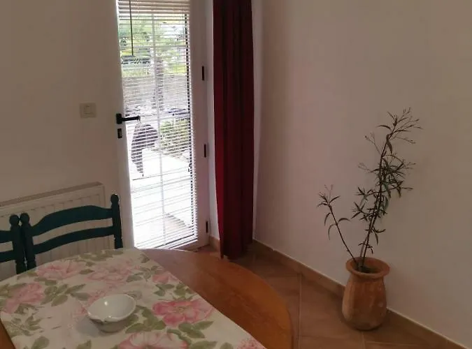 Ivana * Brodarica (Sibenik-Knin)